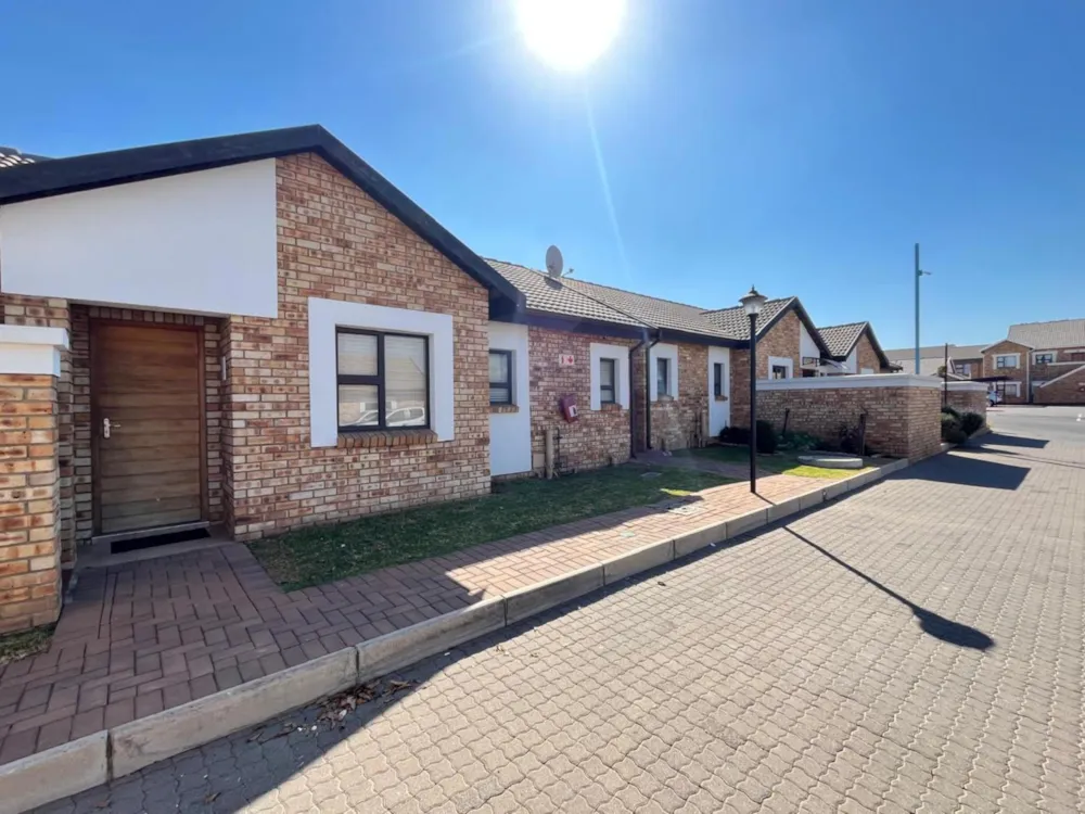 Townhouse sold in Beyers Park - BOK1705549