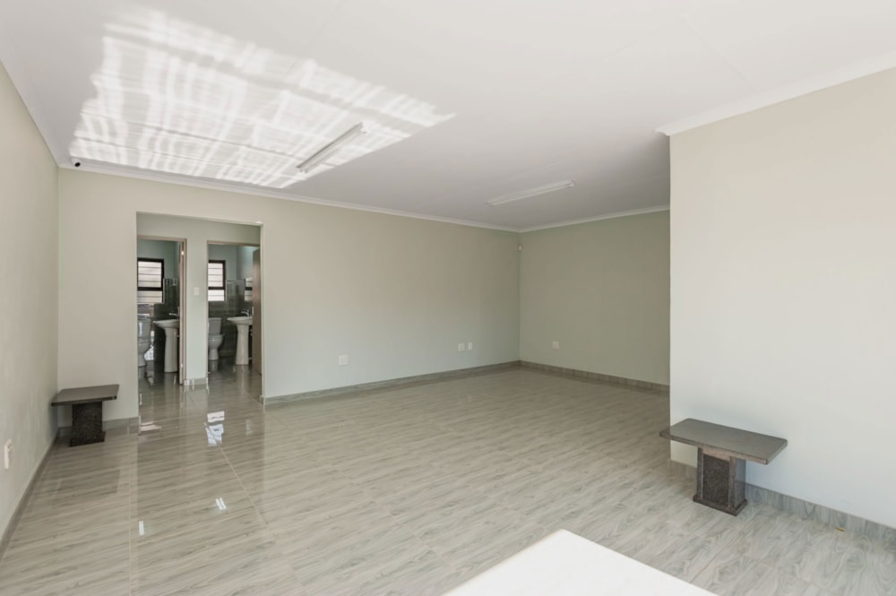Commercial Building to rent in Lenasia - 1GV1702927 Commercial Building to rent in Lenasia - 1GV1702927
