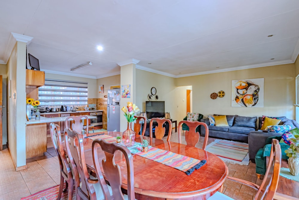 Double-storey house for sale in Pierre van Ryneveld - CN1703201 Double-storey house for sale in Pierre van Ryneveld - CN1703201