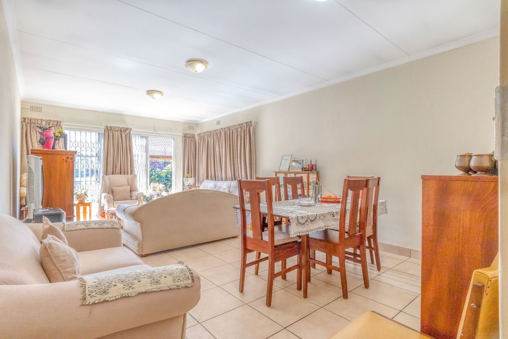 Townhouse for sale in Bromhof - RAN1703889 Townhouse for sale in Bromhof - RAN1703889