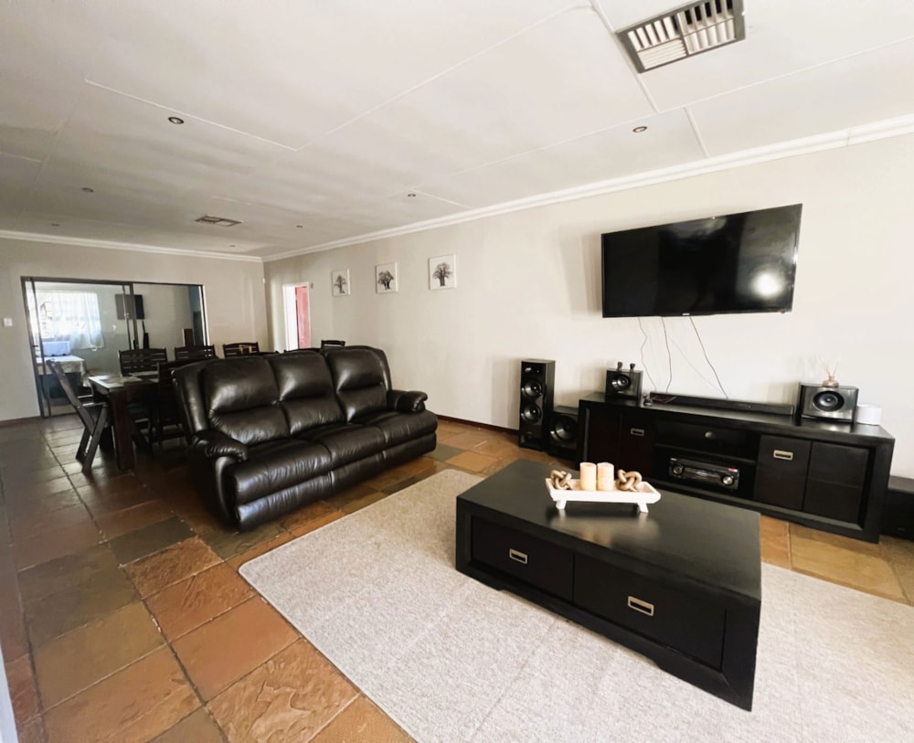 House for sale in Keidebees - 1KAH1704895