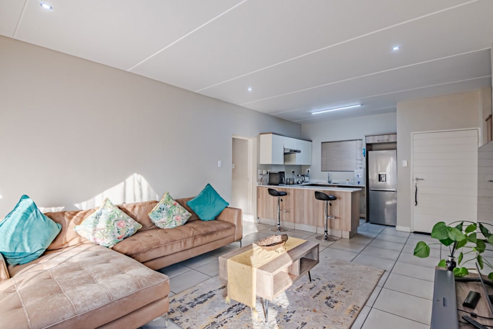 Apartment for sale in Die Hoewes - CN1701532