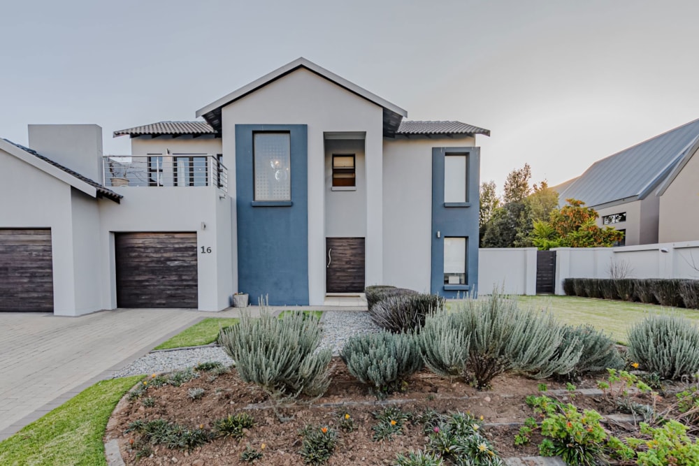 Security estate home for sale in Midstream Estate - CN1704406 Security estate home for sale in Midstream Estate - CN1704406