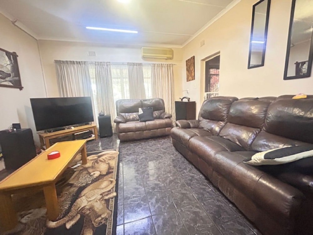 House for sale in Veldenvlei - 1RY1716009