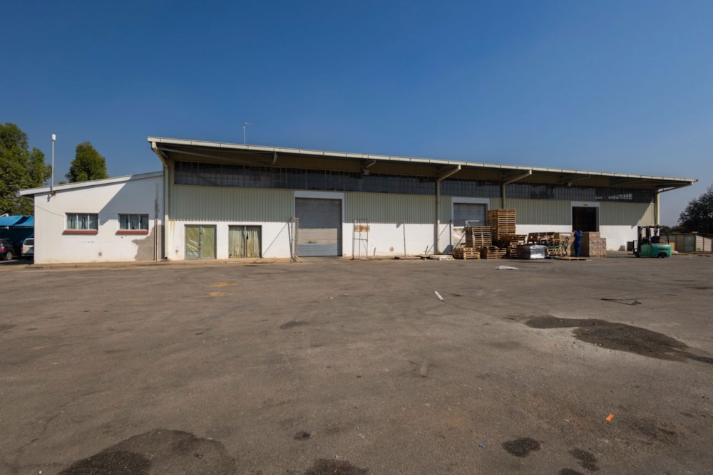 Commercial Building for sale in Harare, Zimbabwe - 3ZB1703610 Commercial Building for sale in Harare, Zimbabwe - 3ZB1703610