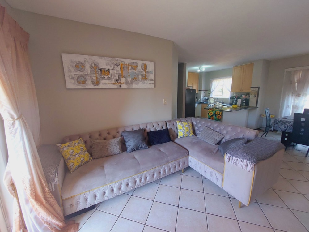 Apartment for sale in Die Hoewes - CN1702978