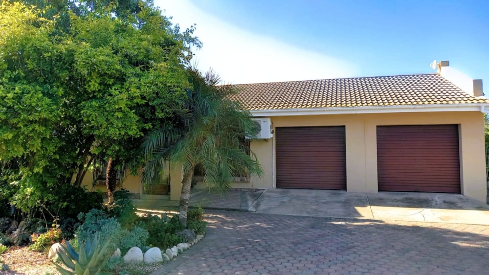 House for sale in Wesbank, Oudtshoorn - 1OU1702312