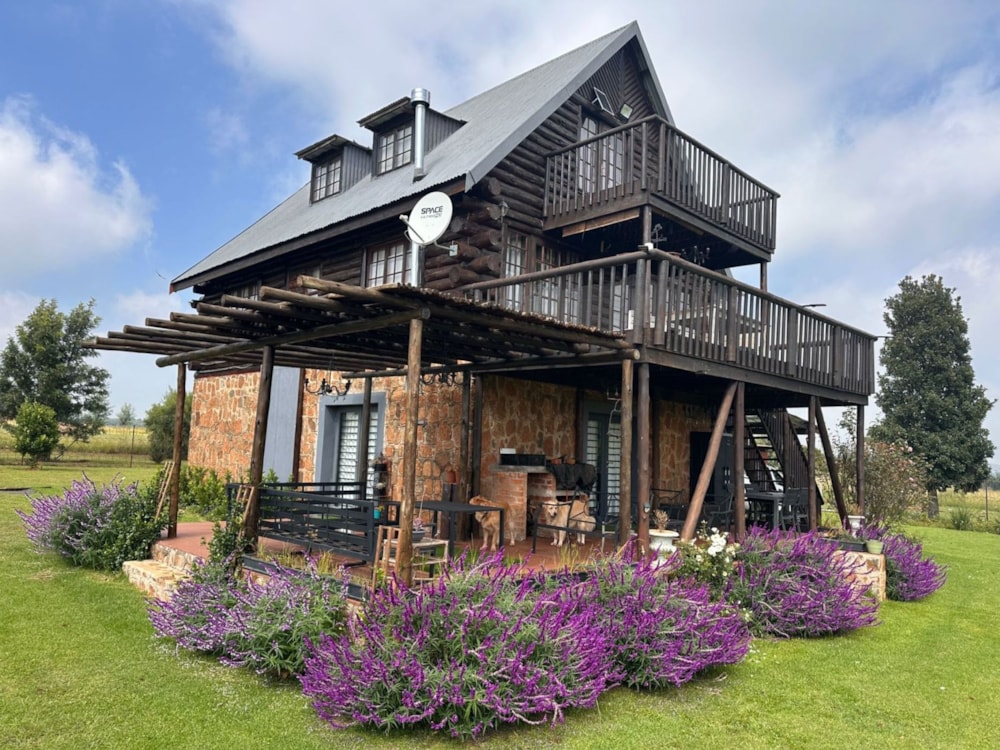 Smallholding for sale in Dullstroom - 1DS1702286