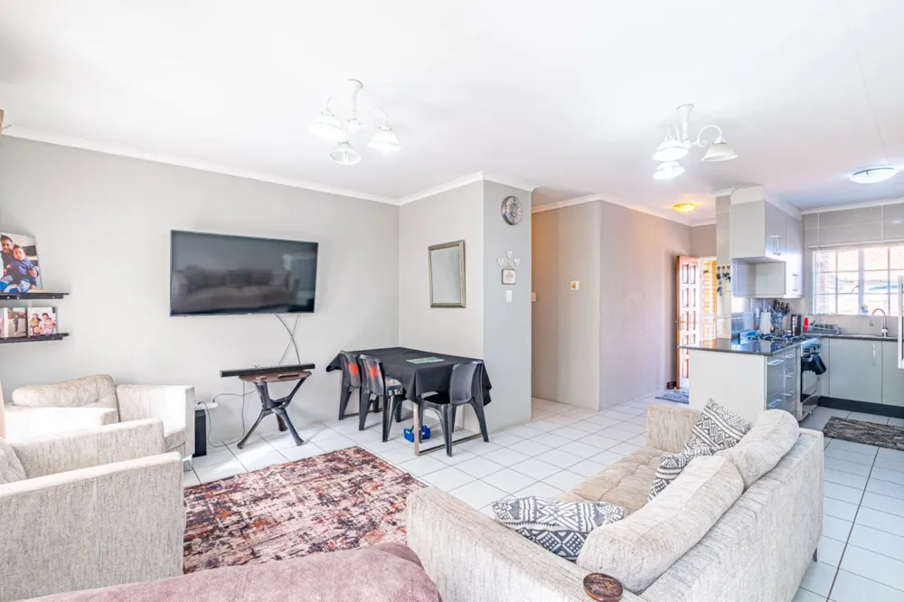 Townhouse for sale in Noordwyk - MR1755304