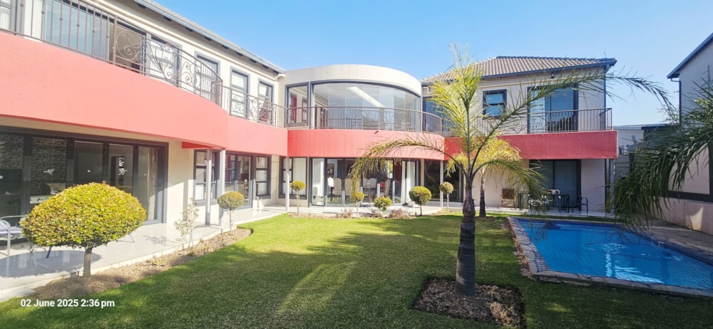 Security estate home for sale in Midstream Estate - CN1702955 Security estate home for sale in Midstream Estate - CN1702955