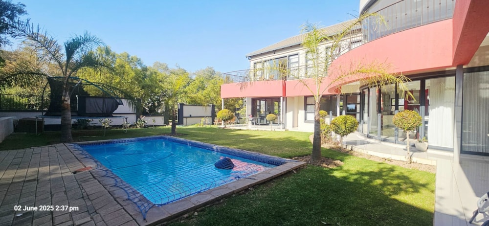 Security estate home for sale in Midstream Estate - CN1702955 Security estate home for sale in Midstream Estate - CN1702955