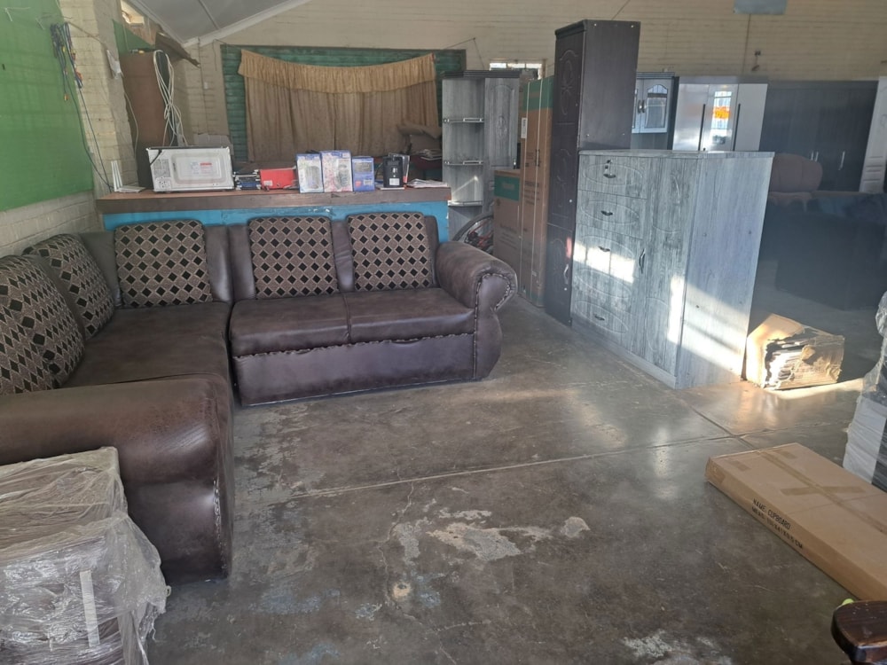 Commercial Building for sale in Christiana, North West Province - 1KJ1702915 Commercial Building for sale in Christiana, North West Province - 1KJ1702915