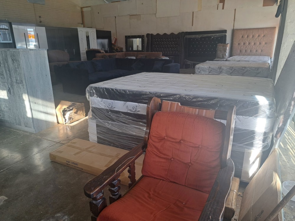 Commercial Building for sale in Christiana, North West Province - 1KJ1702915 Commercial Building for sale in Christiana, North West Province - 1KJ1702915