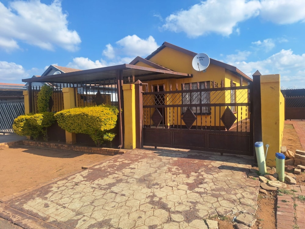 House for sale in Soshanguve East - PTM1702922