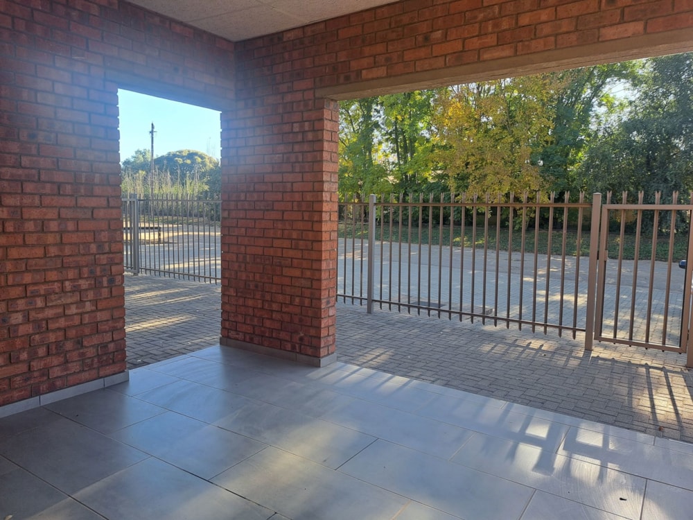 Commercial Building for sale in Christiana, North West Province - 1KJ1703021 Commercial Building for sale in Christiana, North West Province - 1KJ1703021