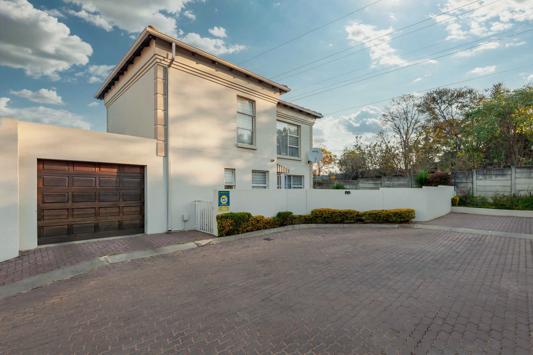 House for sale in Sharonlea - RAN1702986