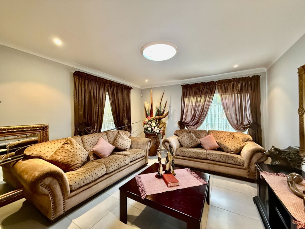 House for sale in Geelhout Park - 1RU1702989 House for sale in Geelhout Park - 1RU1702989