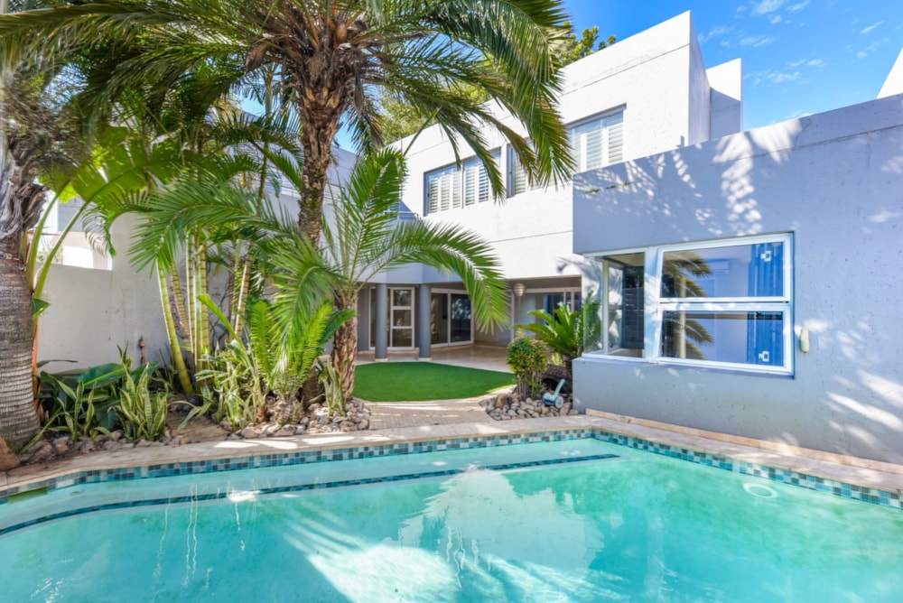 Cluster for sale in Sandown, Sandton - HP1702995