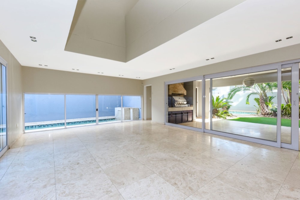 Cluster for sale in Sandown, Sandton - HP1702995 Cluster for sale in Sandown, Sandton - HP1702995