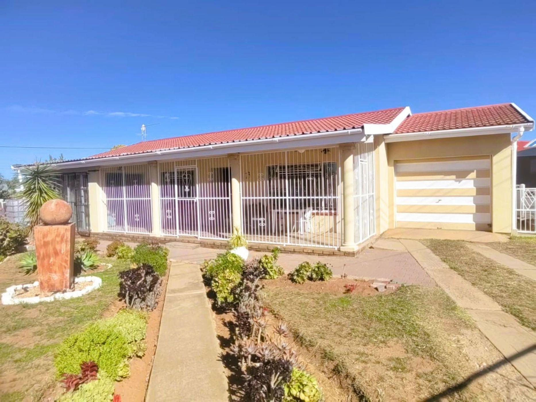 House sold in Toekomsrus, Oudtshoorn - 1OU1703818