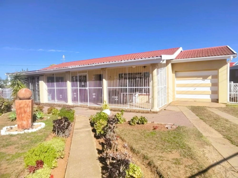 House sold in Toekomsrus, Oudtshoorn - 1OU1703818 House sold in Toekomsrus, Oudtshoorn - 1OU1703818