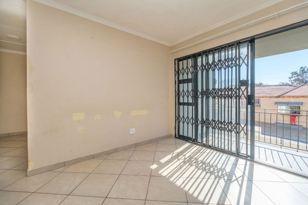 Townhouse for sale in Witpoortjie - RAN1703059 Townhouse for sale in Witpoortjie - RAN1703059