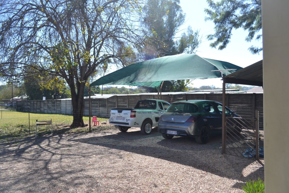 Commercial industrial property for sale in Modimolle (Nylstroom) - 1MDM1703191