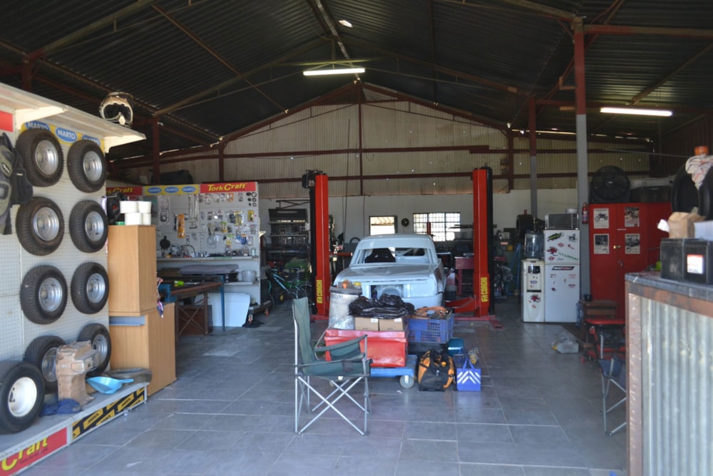 Commercial industrial property for sale in Modimolle (Nylstroom) - 1MDM1703191