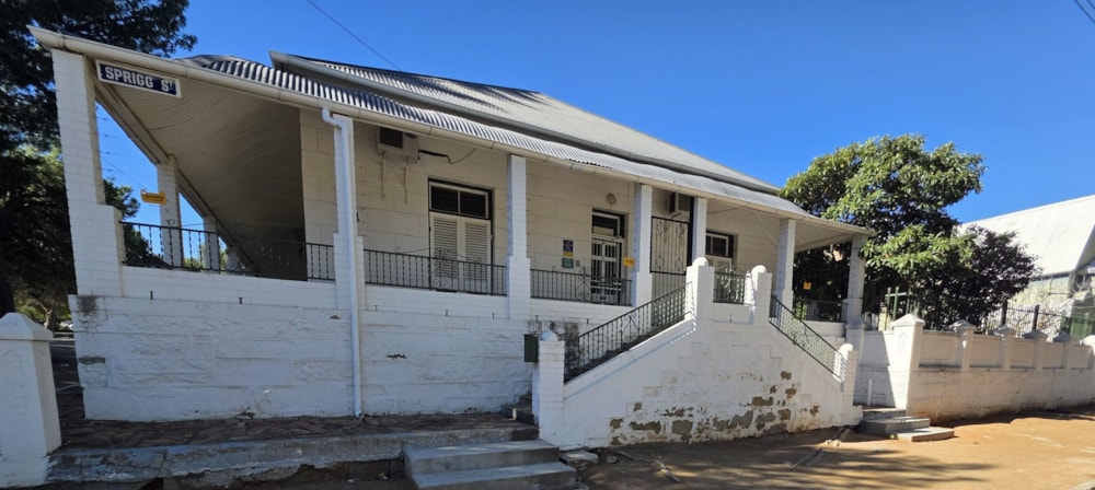 Commercial office for sale in Cradock - 1KK1703281 Commercial office for sale in Cradock - 1KK1703281