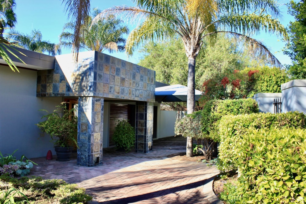 Double-storey house for sale in Wesbank, Oudtshoorn - 1OU1703356 Double-storey house for sale in Wesbank, Oudtshoorn - 1OU1703356