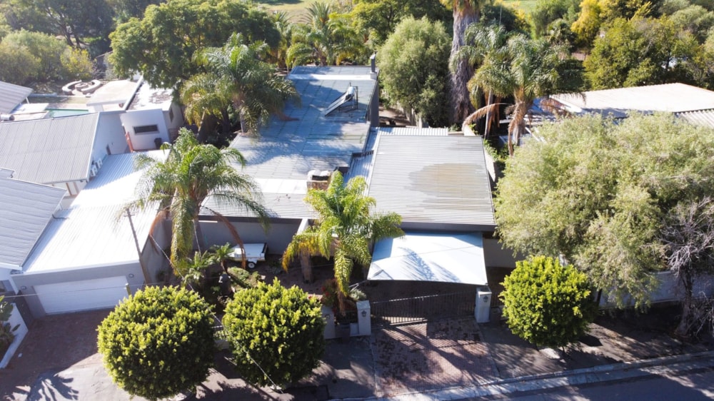 Double-storey house for sale in Wesbank, Oudtshoorn - 1OU1703356 Double-storey house for sale in Wesbank, Oudtshoorn - 1OU1703356