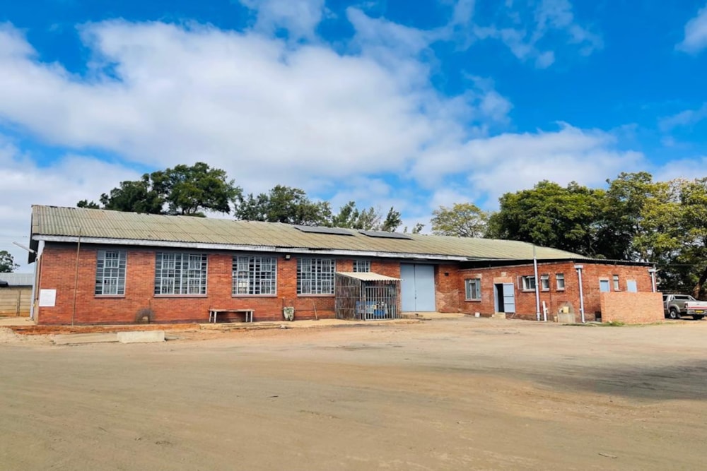 Commercial industrial property for sale in Bulawayo, Zimbabwe - 3ZB1703386