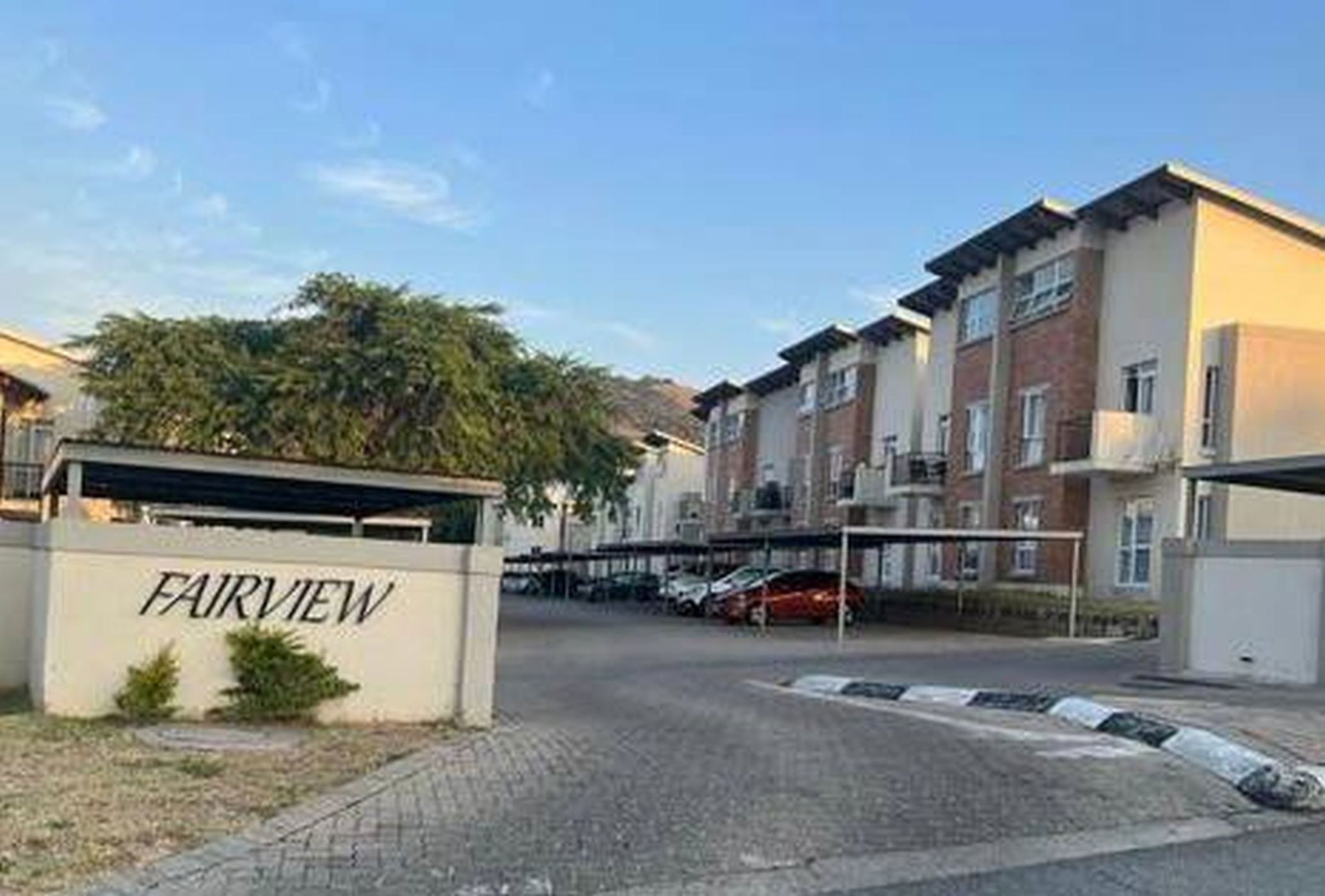 Bachelor apartment for sale in Mbomela Ext 37 (Nelspruit Ext 37) - 1NS1703755