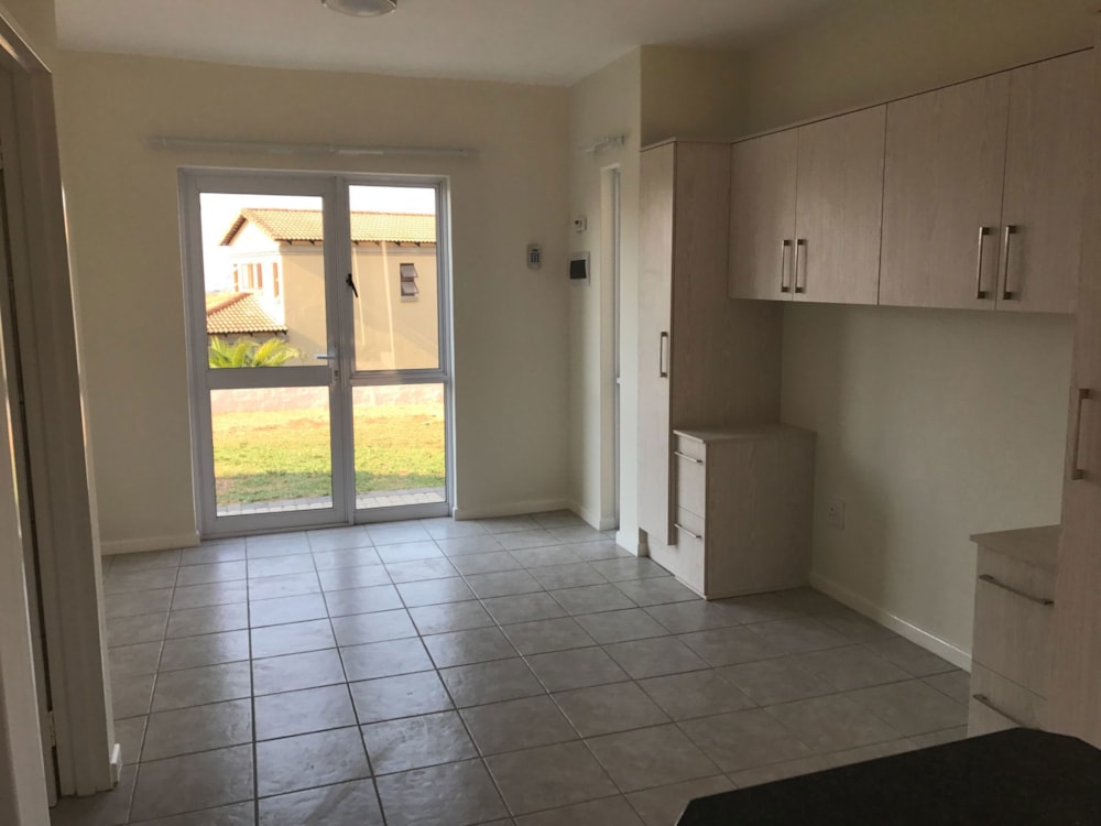 Bachelor apartment for sale in Mbomela Ext 37 (Nelspruit Ext 37) - 1NS1703755 Bachelor apartment for sale in Mbomela Ext 37 (Nelspruit Ext 37) - 1NS1703755