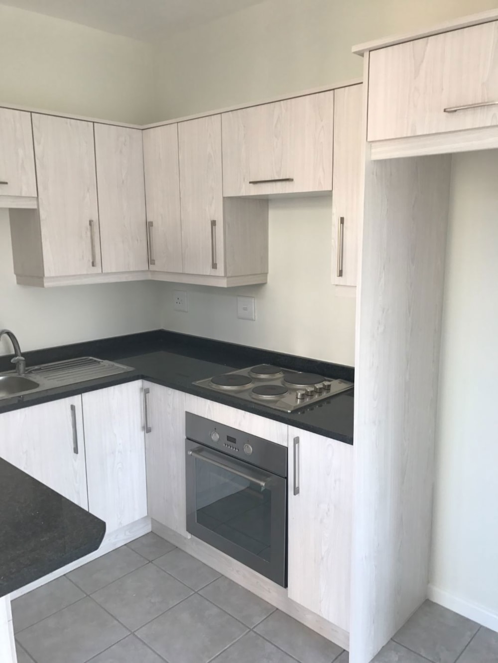Bachelor apartment for sale in Mbomela Ext 37 (Nelspruit Ext 37) - 1NS1703755 Bachelor apartment for sale in Mbomela Ext 37 (Nelspruit Ext 37) - 1NS1703755