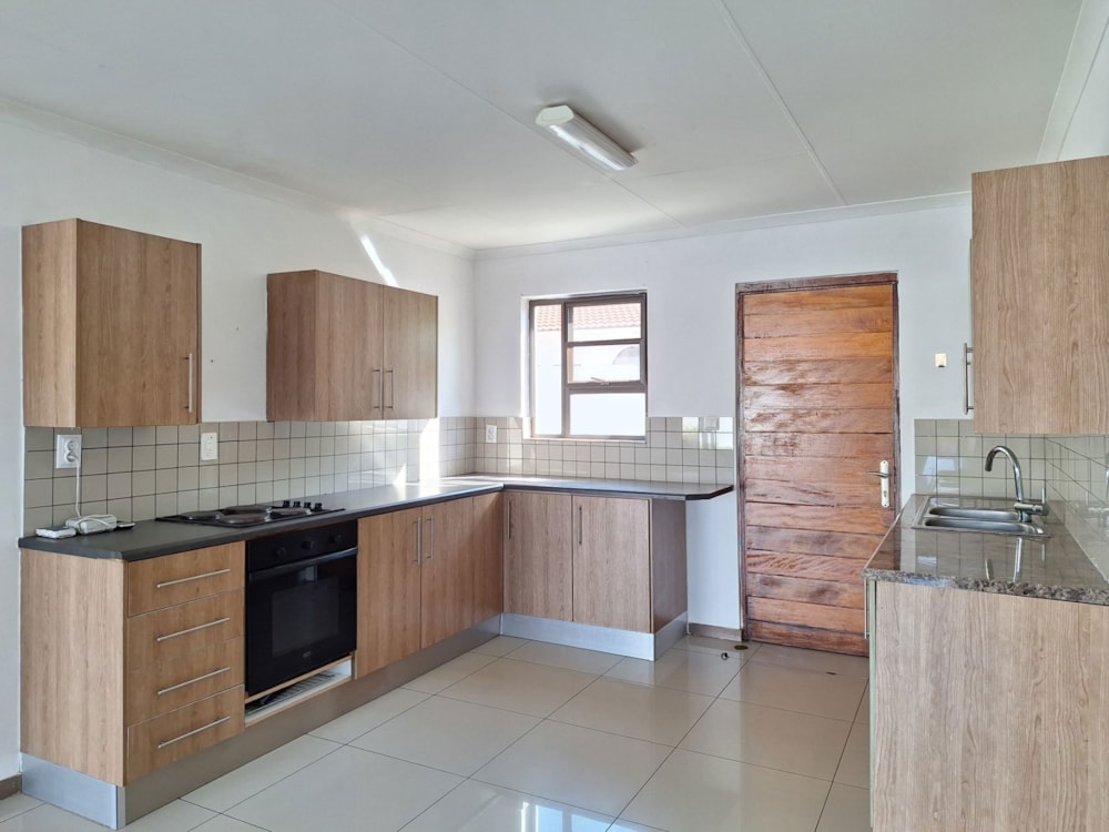 House to rent in Matola Rio, Mozambique - 3MQ1704305 House to rent in Matola Rio, Mozambique - 3MQ1704305