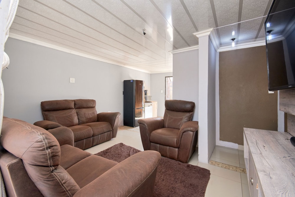 House for sale in Kagiso - 1KR1704394 House for sale in Kagiso - 1KR1704394