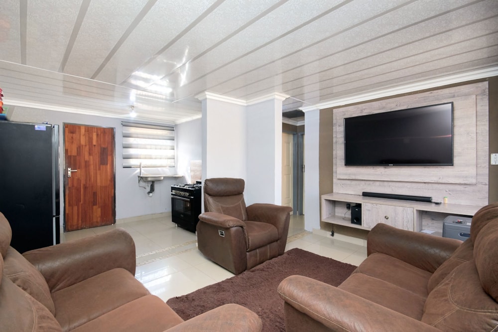 House for sale in Kagiso - 1KR1704394 House for sale in Kagiso - 1KR1704394