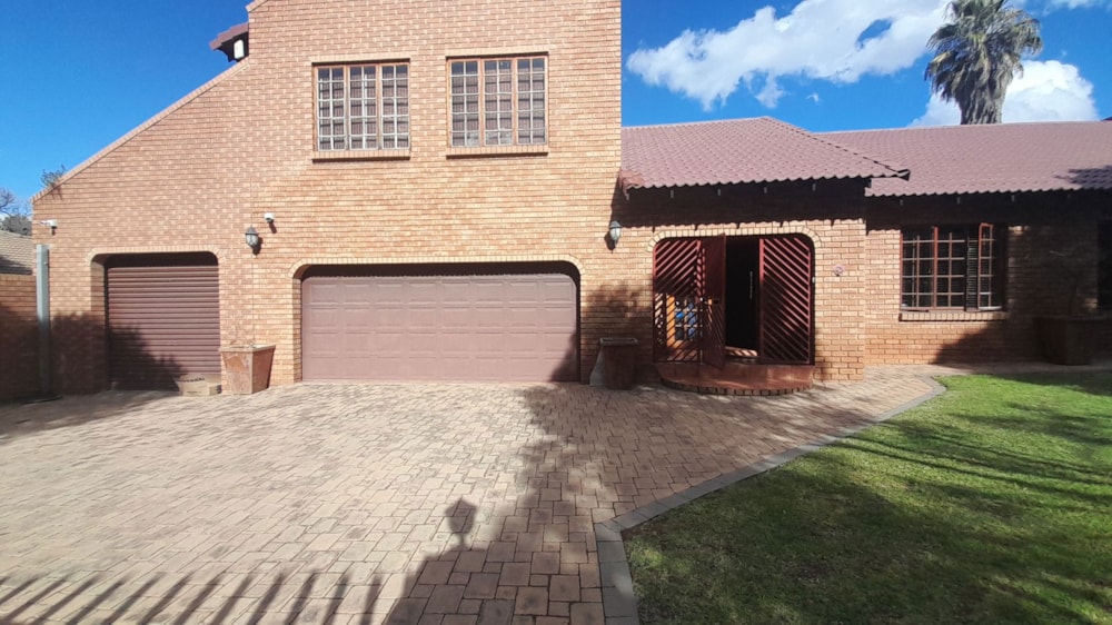 House for sale in Vanderbijlpark SE 4 - 1VT1703852 House for sale in Vanderbijlpark SE 4 - 1VT1703852