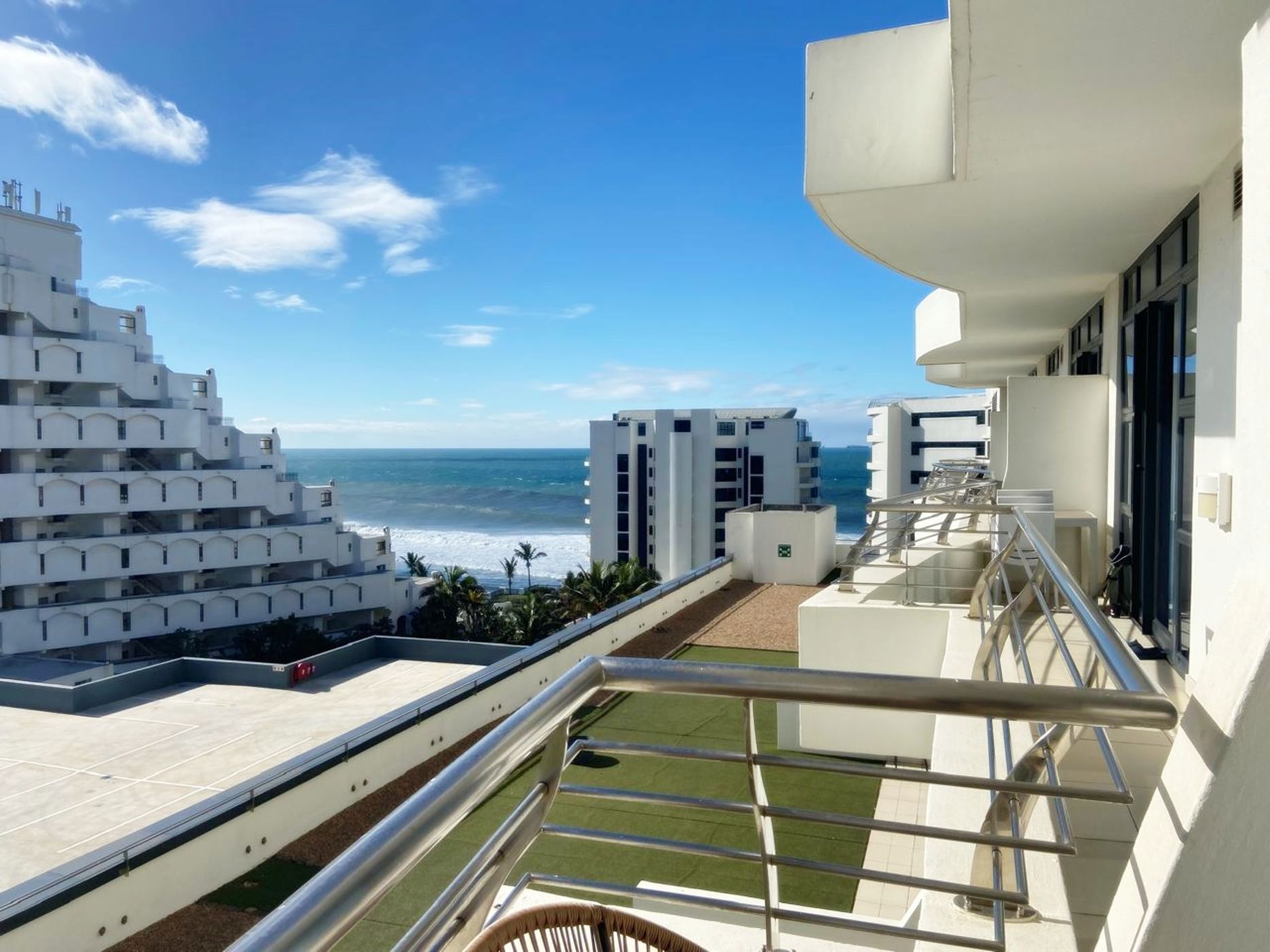 Apartment for sale in uMhlanga Rocks - 1ND1704014