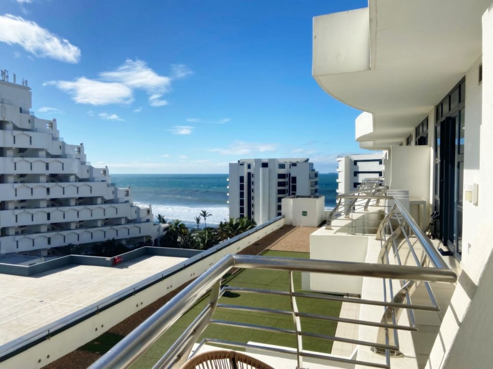 Apartment for sale in uMhlanga Rocks - 1ND1704014 Apartment for sale in uMhlanga Rocks - 1ND1704014