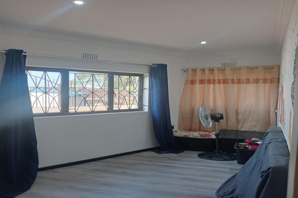 House for sale in Shallcross - 1WP1703965