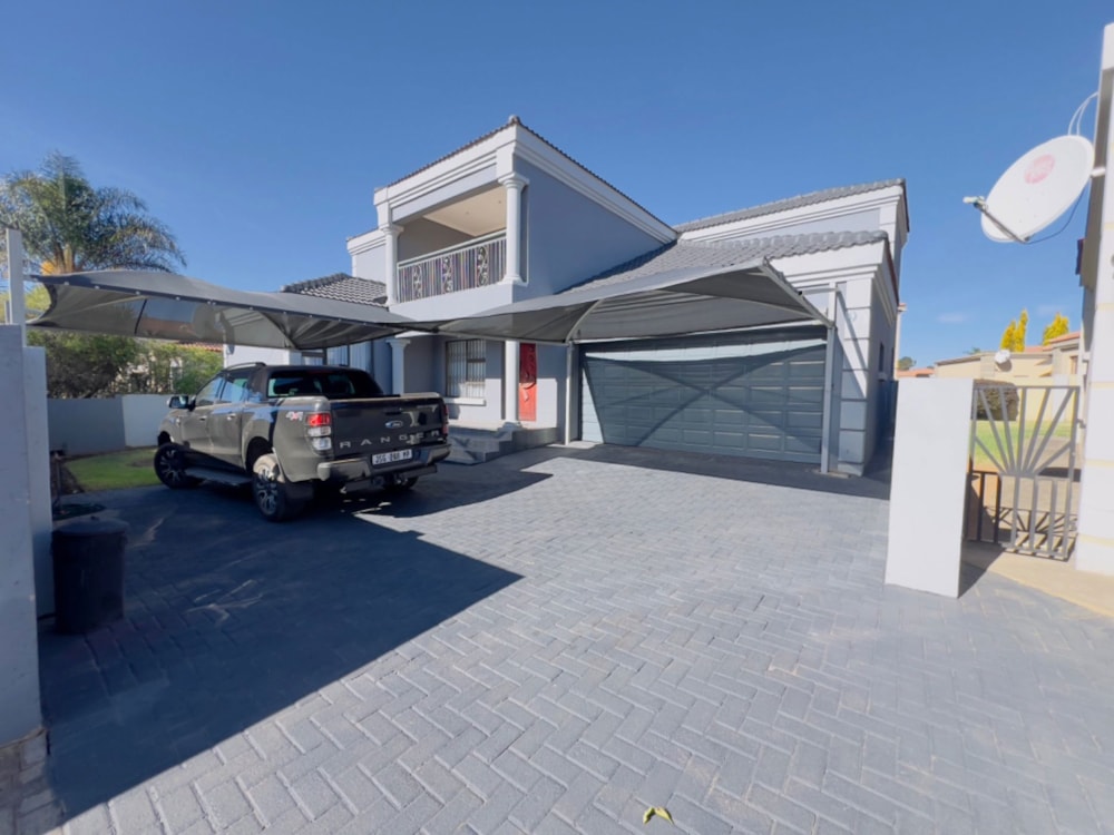 Double-storey house to rent in Reyno Ridge - 1WD1703998 Double-storey house to rent in Reyno Ridge - 1WD1703998