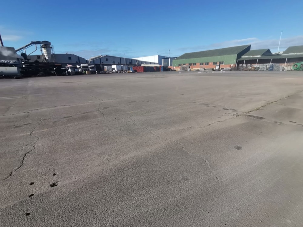 Commercial industrial property for sale in Phoenix, KwaZulu-Natal - 1DA1704060 Commercial industrial property for sale in Phoenix, KwaZulu-Natal - 1DA1704060