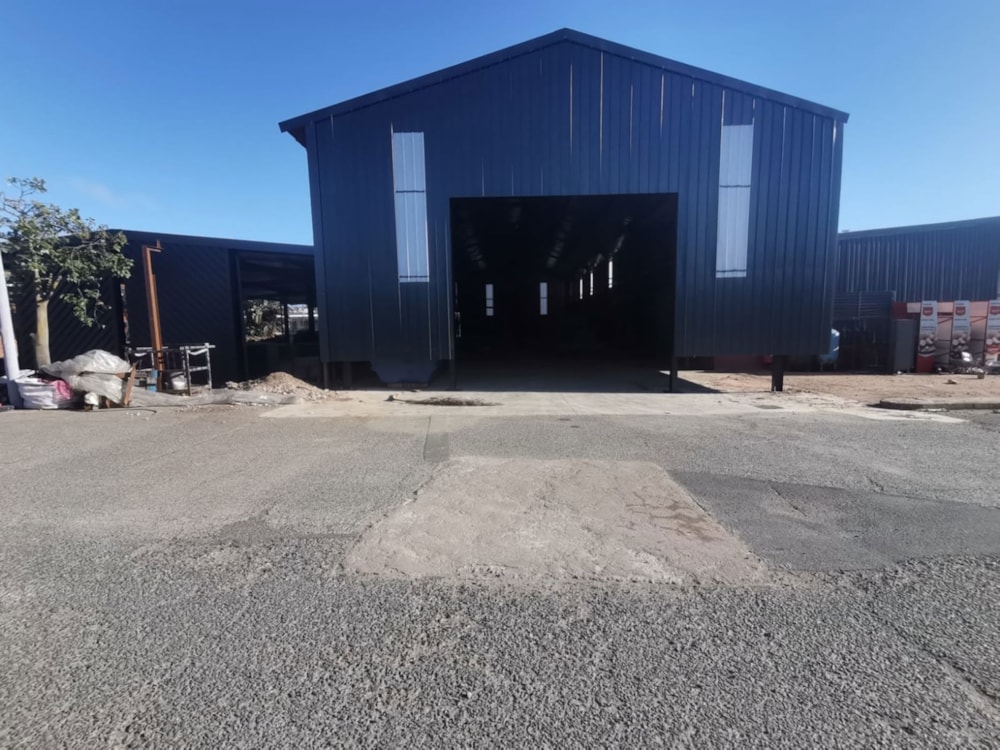Commercial industrial property for sale in Phoenix, KwaZulu-Natal - 1DA1704060 Commercial industrial property for sale in Phoenix, KwaZulu-Natal - 1DA1704060