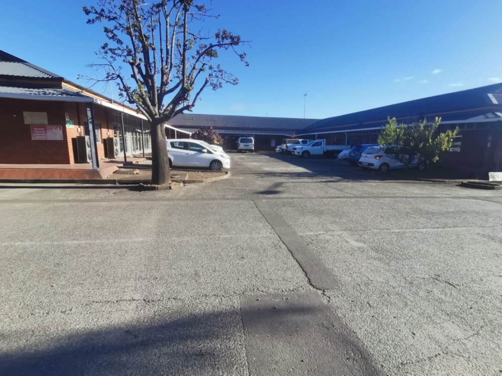 Commercial industrial property for sale in Phoenix, KwaZulu-Natal - 1DA1704060 Commercial industrial property for sale in Phoenix, KwaZulu-Natal - 1DA1704060