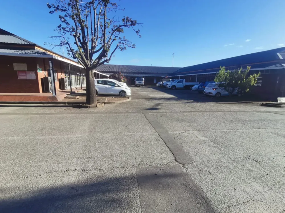 Commercial industrial property for sale in Phoenix, KwaZulu-Natal - 1DA1704060 Commercial industrial property for sale in Phoenix, KwaZulu-Natal - 1DA1704060