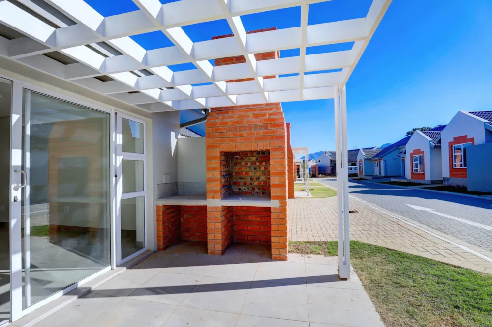 Townhouse let in George - GEL1745854