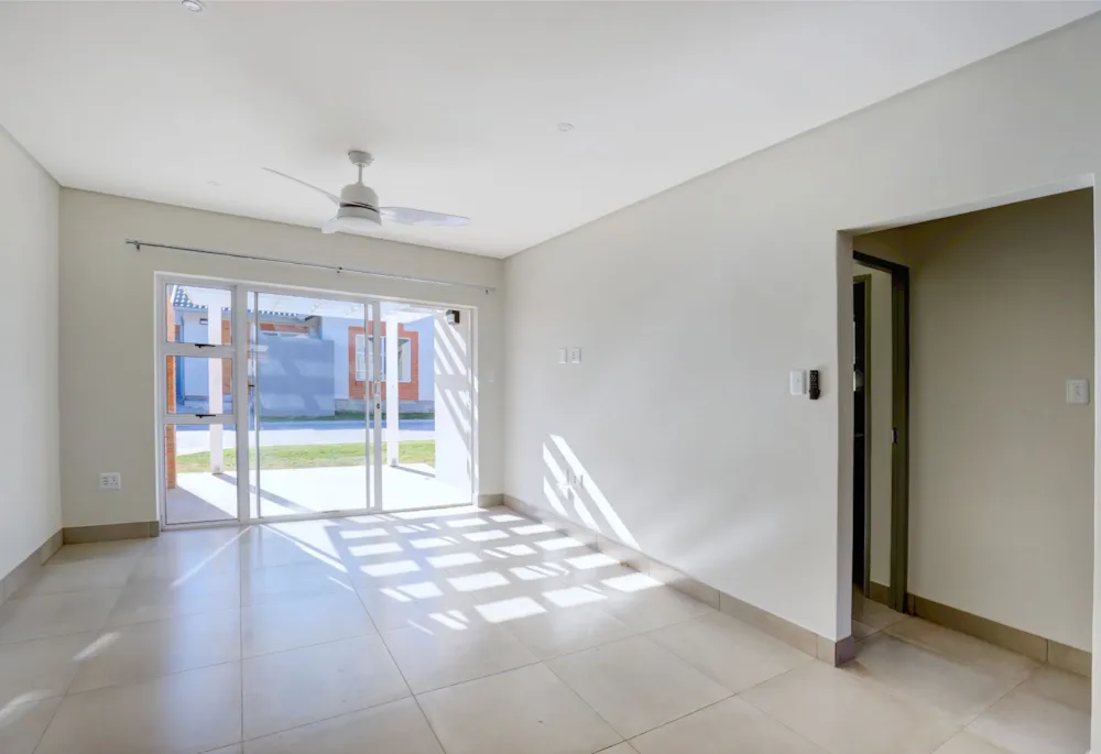 Townhouse let in George - GEL1745854