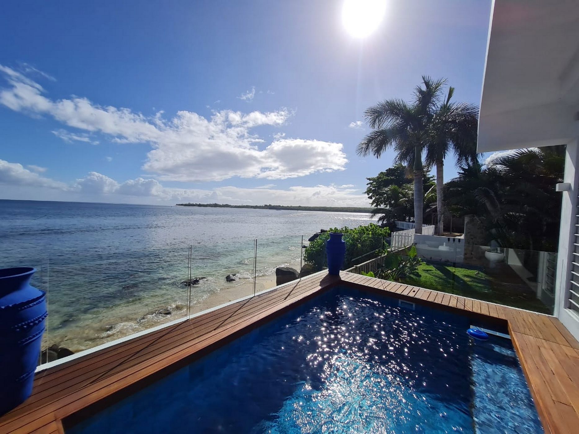 Beachfront villa to rent in Tamarin, Mauritius - MUR1704117
